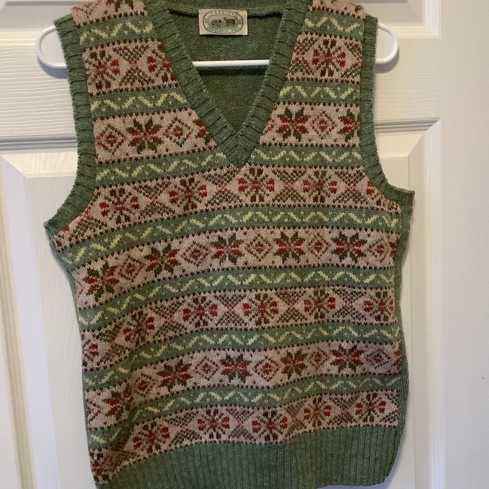 Cassidy Shetland Wool Fair Isle Sweater Vest Green Nordic Cottagecore V Neck - Picture 6 of 7